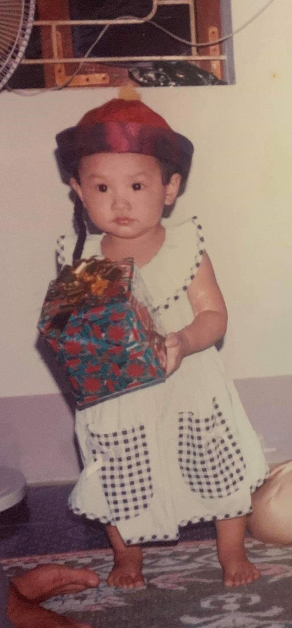 Gương mặt bụ bẫm, dễ thương của Mỹ Duyên khiến người hâm mộ thích thú.