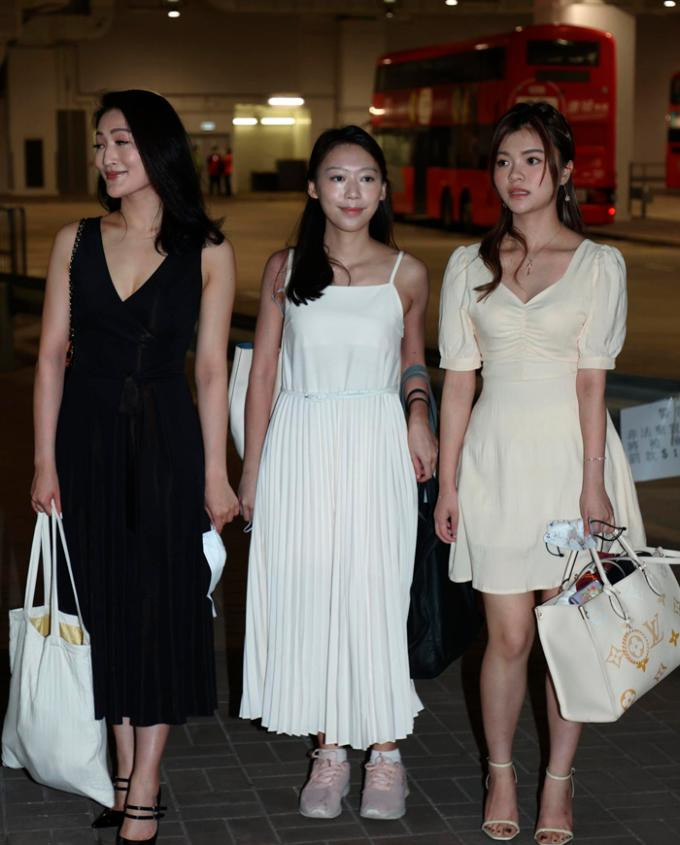 Miss Hong Kong lần đầu tổ chức vào đầu thập niên 1970 và có nhiều mỹ nhân nổi lên từ cuộc thi như: Trương Mạn Ngọc, Lý Gia Hân, Viên Vịnh Nghi, Quách Ái Minh, Chung Sở Hồng, Quách Khả Doanh, Từ Tử San, Hồ Hạnh Nhi... Tuy nhiên, càng về sau, chất lượng cuộc thi càng đi xuống, nhan sắc dàn thí sinh cũng như người đăng quang đều gây thất vọng với khán giả.