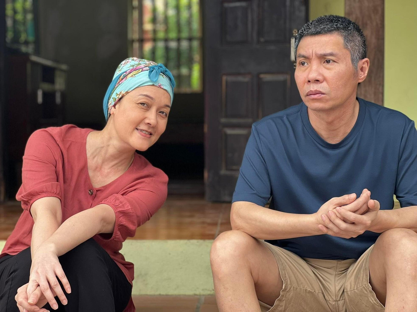 NSND Công Lý và nghệ sĩ Vân Dung đóng vai vợ chồng trong phim "Chồng cũ, vợ cũ, người yêu cũ". NSND Công Lý và nghệ sĩ Vân Dung đóng vai vợ chồng trong phim "Chồng cũ, vợ cũ, người yêu cũ".