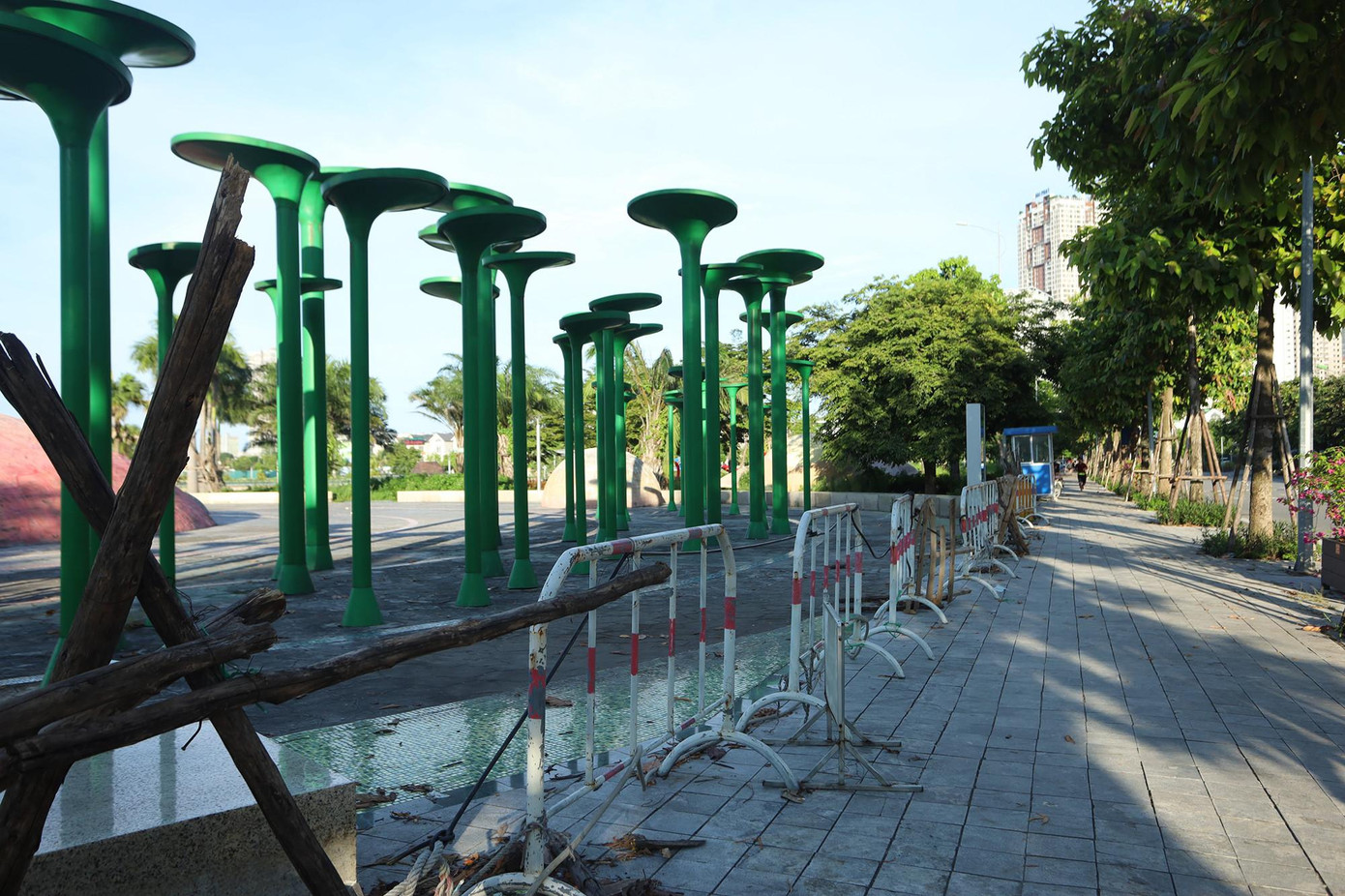 Theo ghi nhận, các hạng mục của Công viên Thiên văn học phần lớn đã hoàn thành nhưng chưa được đưa vào sử dụng.