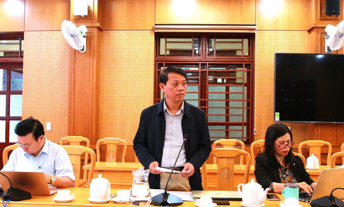 Bùi Quang Thạch - Chánh Văn phòng thông qua báo cáo kết quả 02 năm thực hiện Đề án 06, triển khai nhiệm vụ năm 2024. Bùi Quang Thạch - Chánh Văn phòng thông qua báo cáo kết quả 02 năm thực hiện Đề án 06, triển khai nhiệm vụ năm 2024.