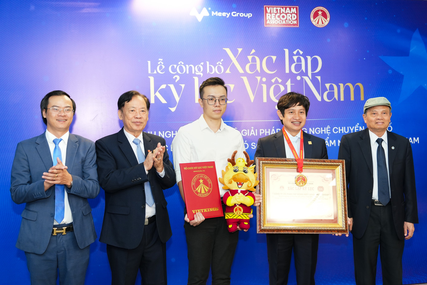 Meey Group xác nhận Kỷ lục Việt Nam là “Doanh nghiệp sở hữu Bộ giải pháp công nghệ chuyển đổi số trong lĩnh vực bất động sản có số lượng sản phẩm nhiều nhất Việt Nam".