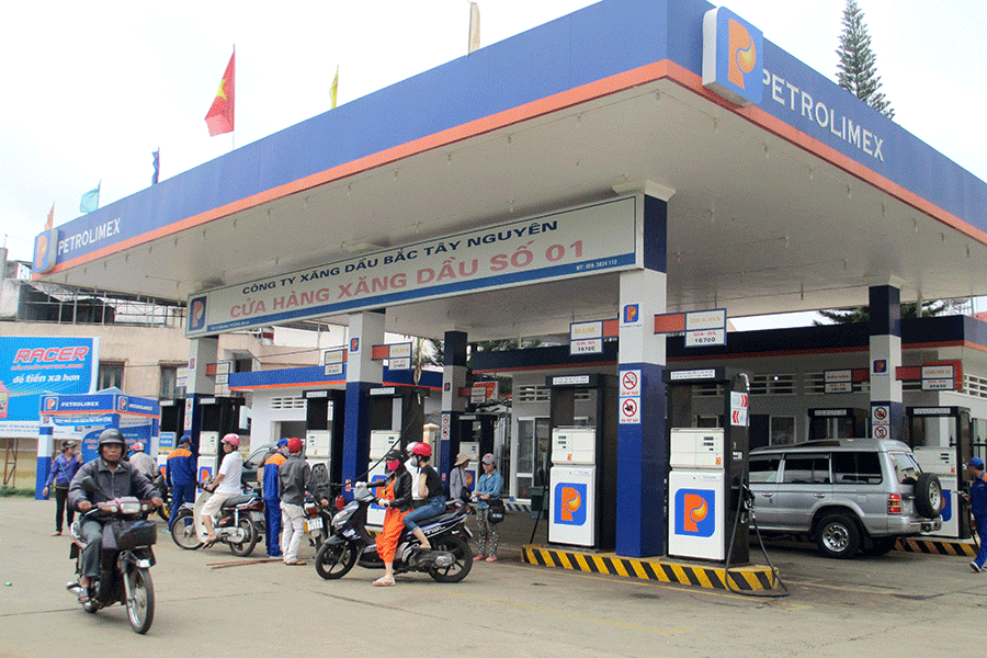 Vụ Thị trường trong nước cho biết, sẽ đưa đề xuất thương nhân phân phối xăng dầu được mua hàng của nhau vào trong dự thảo nghị định. Vụ Thị trường trong nước cho biết, sẽ đưa đề xuất thương nhân phân phối xăng dầu được mua hàng của nhau vào trong dự thảo nghị định.