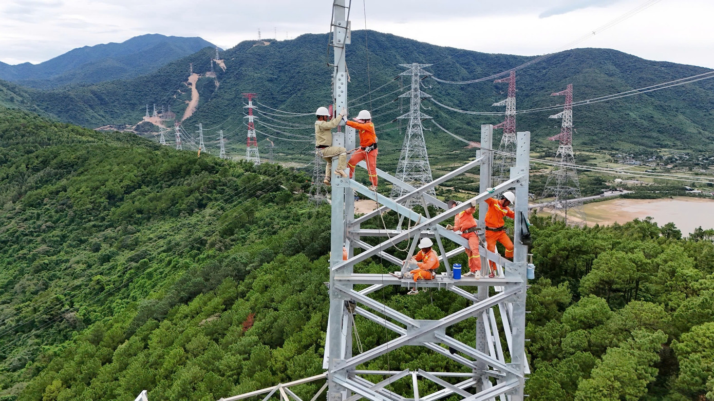 Dự án đường dây 500kV mạch 3 là minh chứng cho tinh thần "không gì là không thể". Dự án đường dây 500kV mạch 3 là minh chứng cho tinh thần "không gì là không thể".