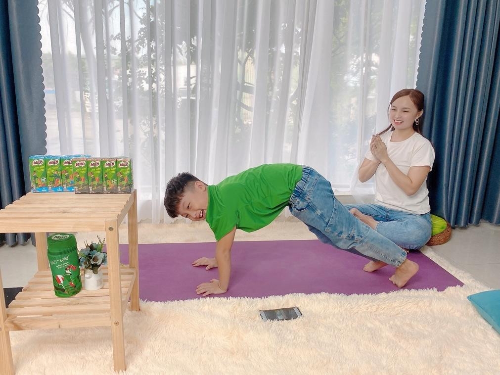 Duy trì vận động và chế độ dinh dưỡng cân bằng giúp trẻ phát triển tối ưu và khoẻ mạnh nhất là trong thời gian giãn cách - Ảnh nhân vật cung cấp Duy trì vận động và chế độ dinh dưỡng cân bằng giúp trẻ phát triển tối ưu và khoẻ mạnh nhất là trong thời gian giãn cách - Ảnh nhân vật cung cấp