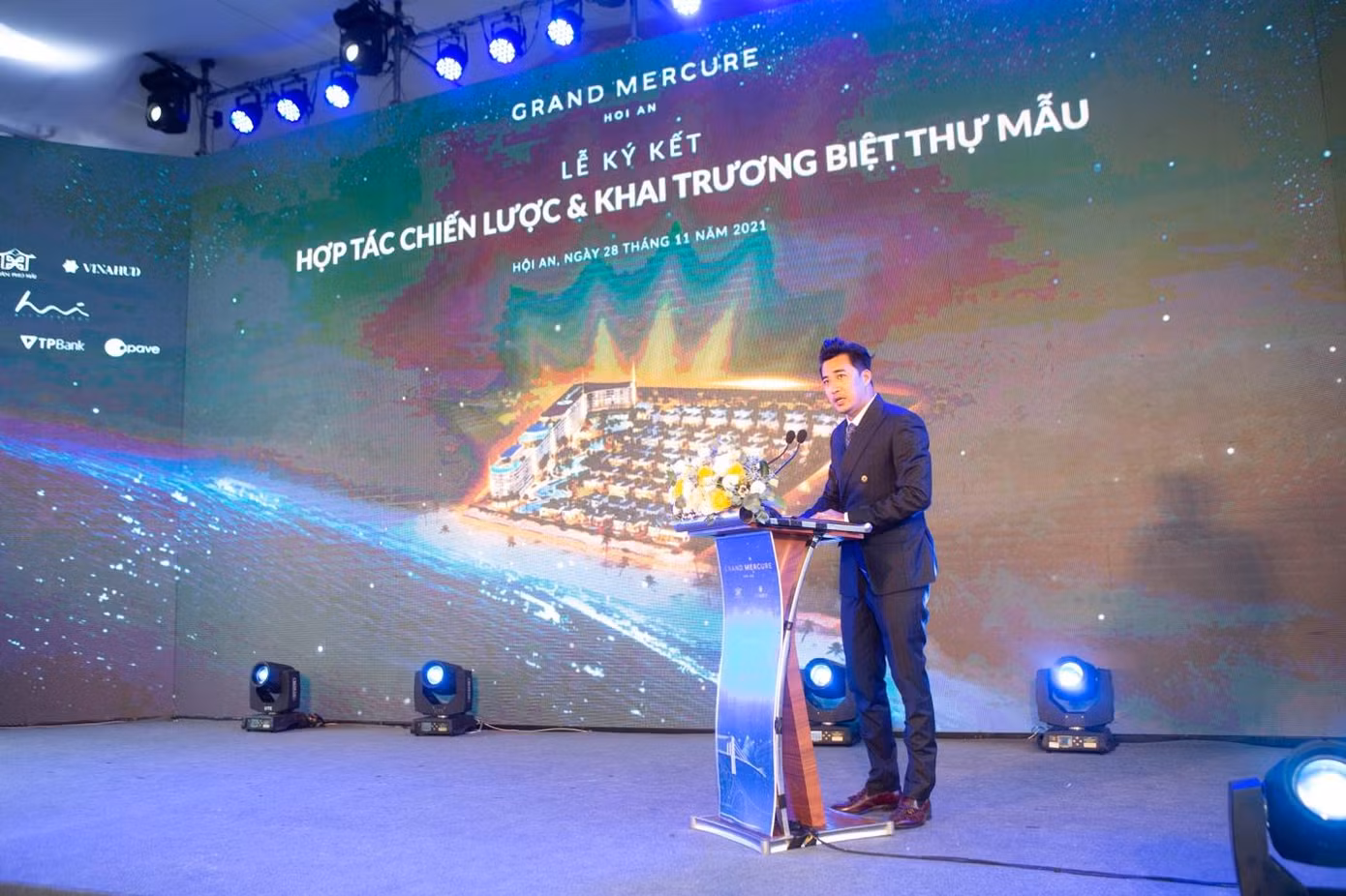 Ông Trần Thái Duy – Phó CTHĐQT Công ty Cổ phần đầu tư và xây dựng Xuân Phú Hải phát biểu tại buổi lễ Ông Trần Thái Duy – Phó CTHĐQT Công ty Cổ phần đầu tư và xây dựng Xuân Phú Hải phát biểu tại buổi lễ