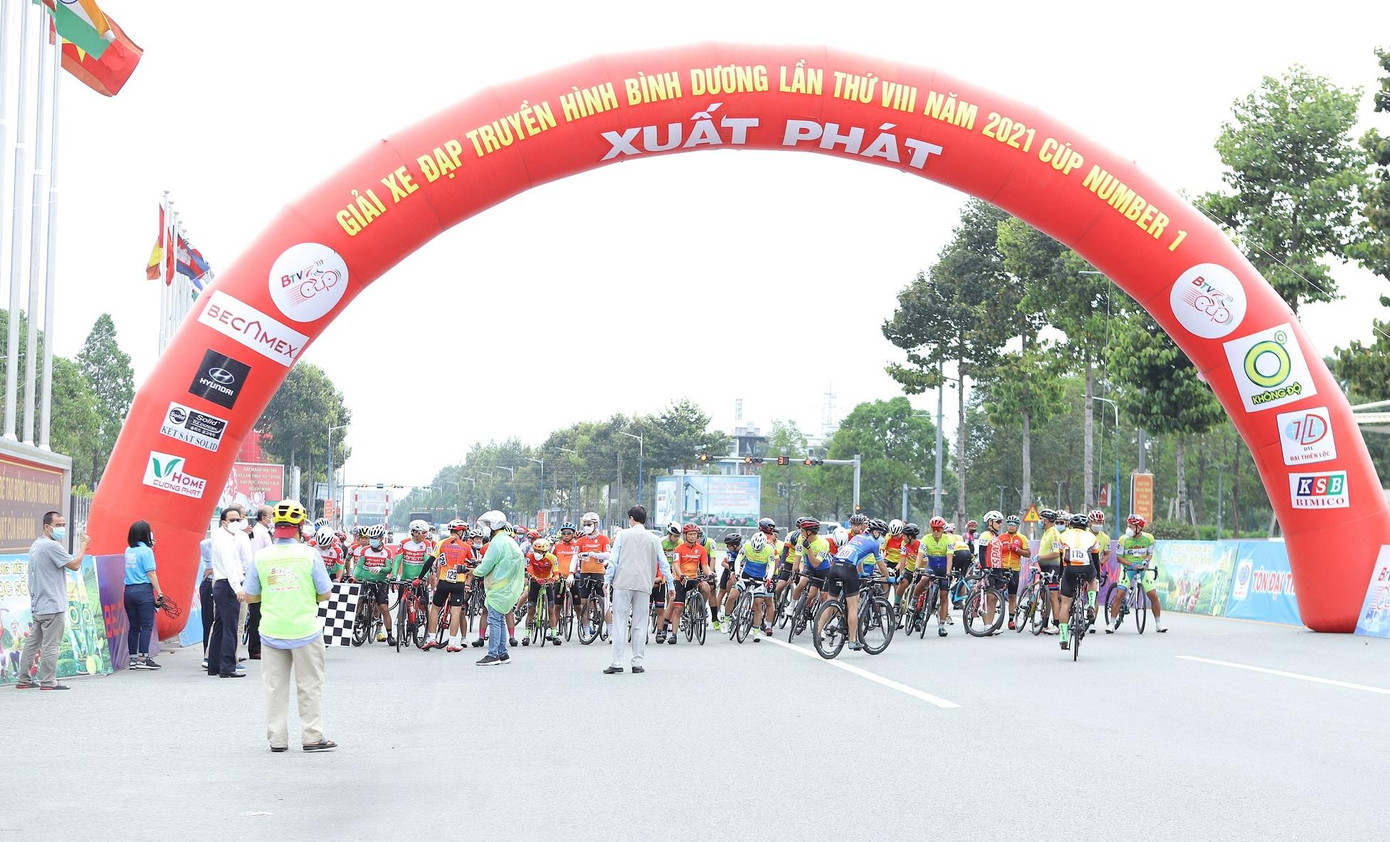 Hơn 100 tay đua phong trào tranh tài Hơn 100 tay đua phong trào tranh tài