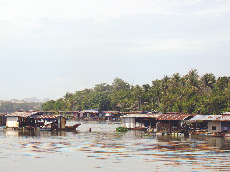 Làng cá bè Tân Mai . Làng cá bè Tân Mai