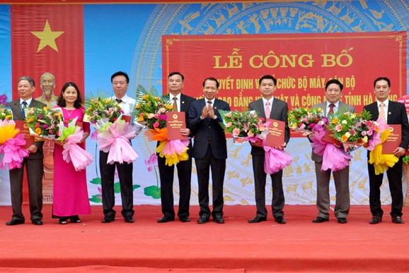 Điều động, bổ nhiệm nhân sự 6 địa phương ảnh 4