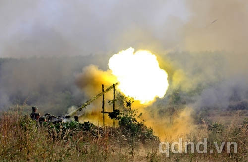 Các khẩu đội bắn trúng mục tiêu ngay loạt đạn đầu 