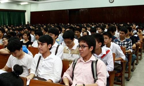 Các bạn sinh viên được cung cấp thêm nhiều hướng nhìn mới đối với phỏng vấn xin việc, môi trường làm việc