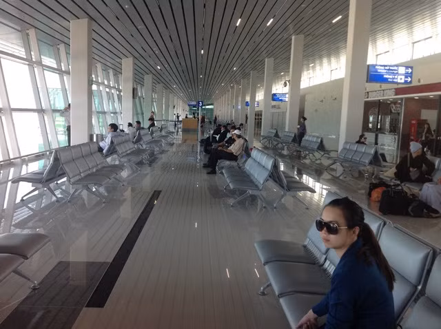 Sảnh chờ trước khi lên máy bay 