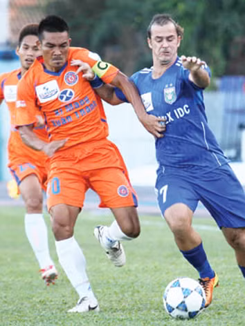 Cá cược bóng đá không chỉ có bóng đá quốc tế mà cả bóng đá nội. Ảnh: Bạch Dương