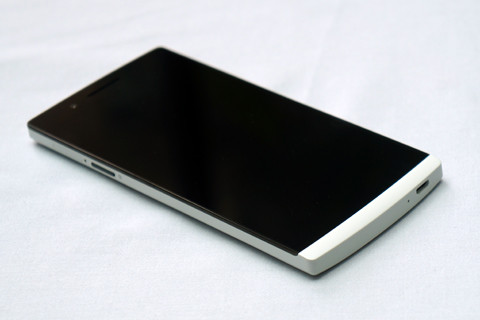 OPPO Find 5 có 3 phiên bản: Trung Quốc, Mỹ và Châu Á. Việt Nam sử dụng phiên bản Châu Á cho dòng smartphone này