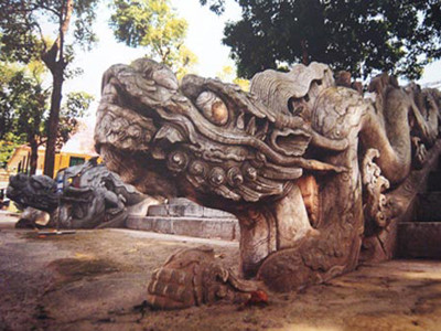 Rồng đá tại Điện Kính Thiên. Ảnh: CTV. Rồng đá tại Điện Kính Thiên. Ảnh: CTV