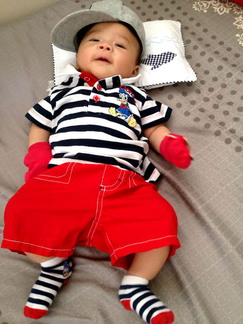 Bé Minh Trí rất giống Ngô Kiến Huy