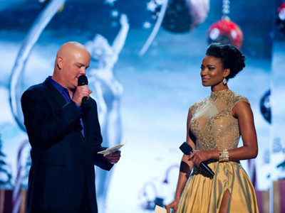 Thực ra, trong các đêm trước ở vòng bán kết Hoa hậu Hoàn vũ 2012, Leila vẫn rất duyên dáng, xinh đẹp trong vai trò MC. Khi đó, cô vẫn để mái tóc dài