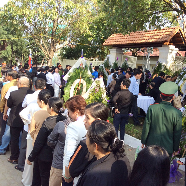 Đẫm nước mắt trong lễ viếng ông Nguyễn Bá Thanh ảnh 2