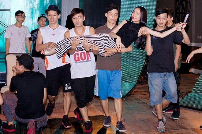 "Bà mẹ một con" hào hứng chia sẻ: “Với sự chuẩn bị kỷ lưỡng của tôi và ê-kíp, hi vọng khán giả sẽ thích tiết mục của tôi cũng như tất cả những tiết mục trong chương trình”.