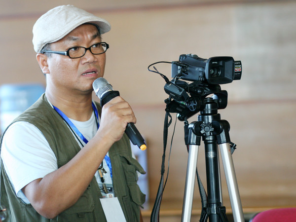 Nhà báo Vũ Hoàng Lân, Nhà sản xuất PhốBolsaTV. Ảnh: Mai Xuân Tùng. Nhà báo Vũ Hoàng Lân, Nhà sản xuất PhốBolsaTV. Ảnh: Mai Xuân Tùng