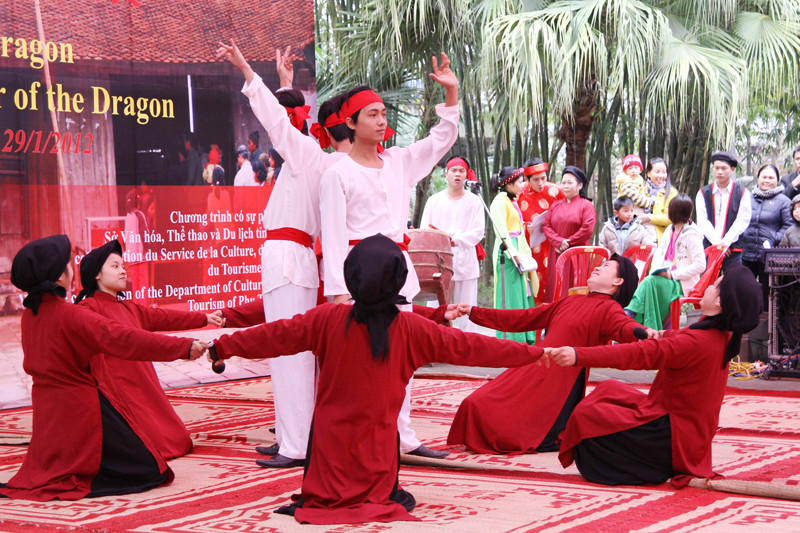 Xoan Mó cá. Ảnh: N.M.Hà. Xoan Mó cá. Ảnh: N.M.Hà