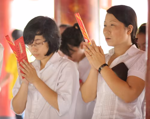 Phụ huynh sĩ tử lo không kém