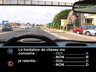 Học lái xe trên máy vi tính