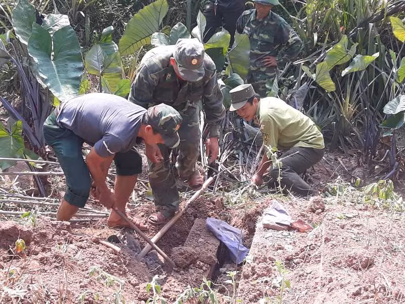 Phát hiện kho gỗ mun khủng trong lòng đất Phong Nha - Kẻ Bàng ảnh 1