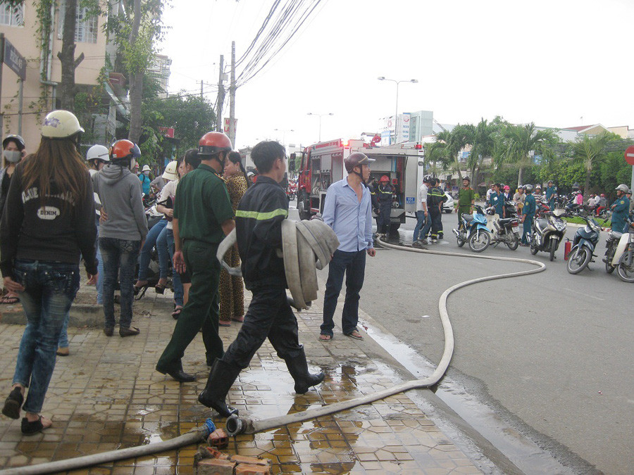 Hiện trường vụ cháy. Ảnh: Sáu Nghệ