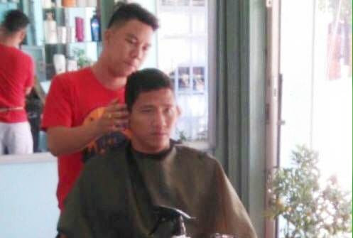 Người chuyên cắt tóc cho cầu thủ bóng đá: Anh Đức là người hoàn hảo ảnh 1