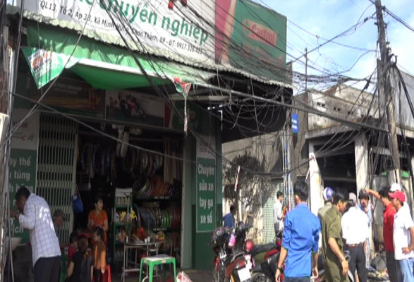 Vụ thảm nạn ở Bình Phước: Cả nhà thoát chết nhờ có bình chữa cháy ảnh 2