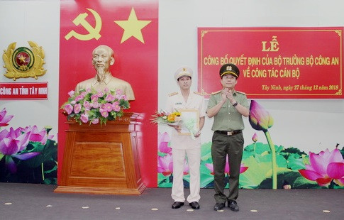 Công bố quyết định của Bộ trưởng Công an về công tác cán bộ ảnh 1