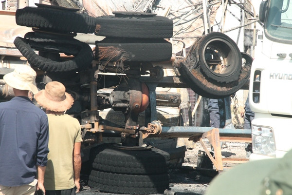 Hiện trường vụ cháy xe bồn khiến 6 người chết, 19 nhà cháy ảnh 5