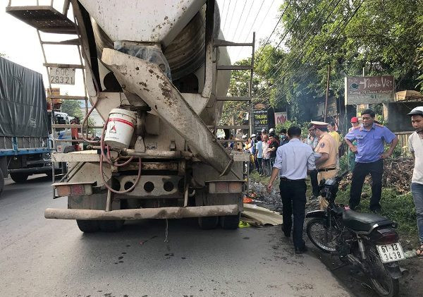 Xót xa bé gái bị xe bồn cán tử vong trên đường đi học ảnh 1