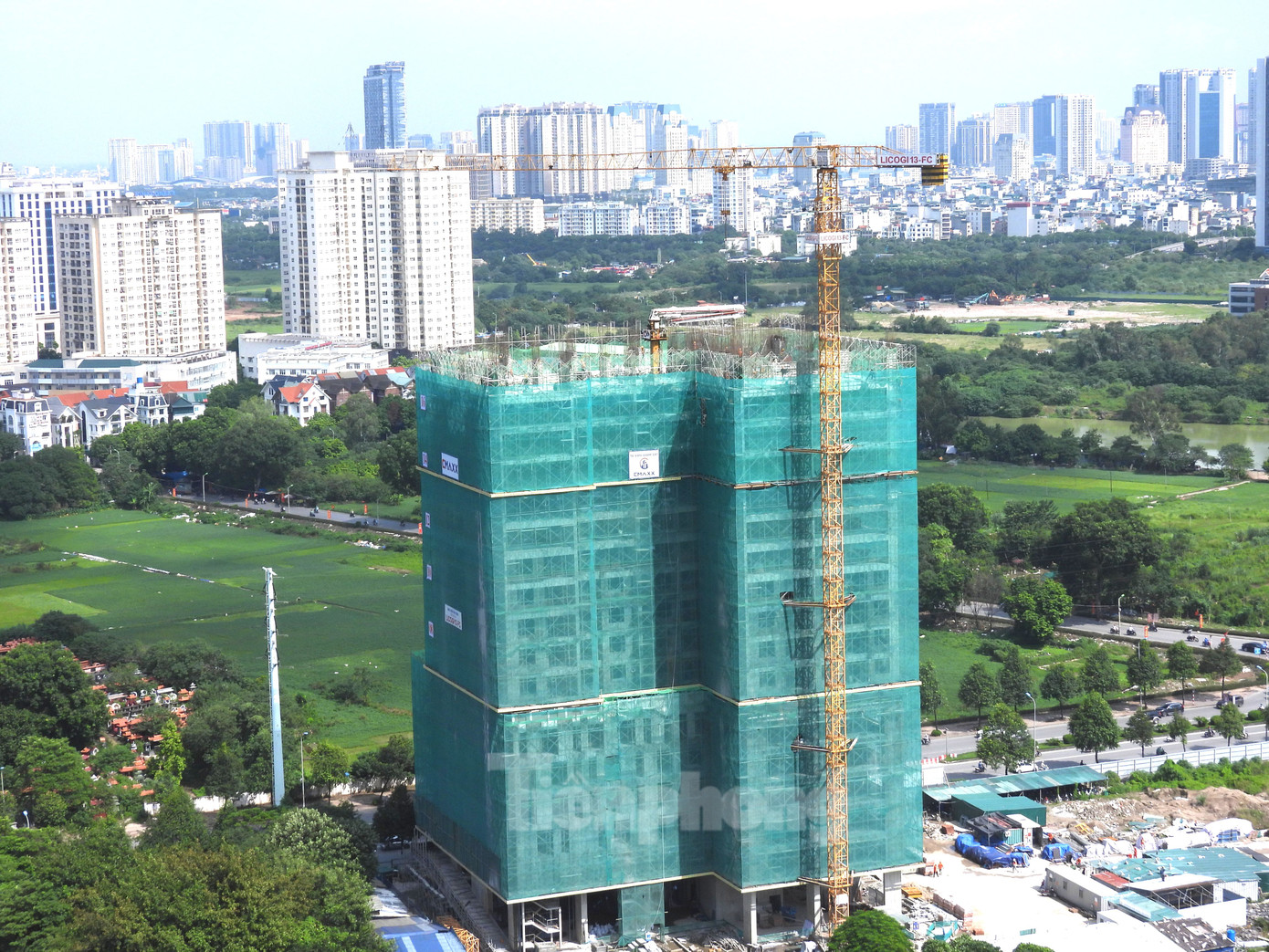 Dự án nhà ở xã hội Trung Văn xây dựng phần thô khoảng lên đến tầng 18. Dự án nhà ở xã hội Trung Văn xây dựng phần thô khoảng lên đến tầng 18.