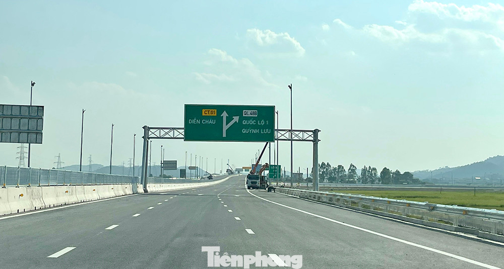 Nút giao Quỳnh Lưu trên cao tốc Nghi Sơn - Diễn Châu.