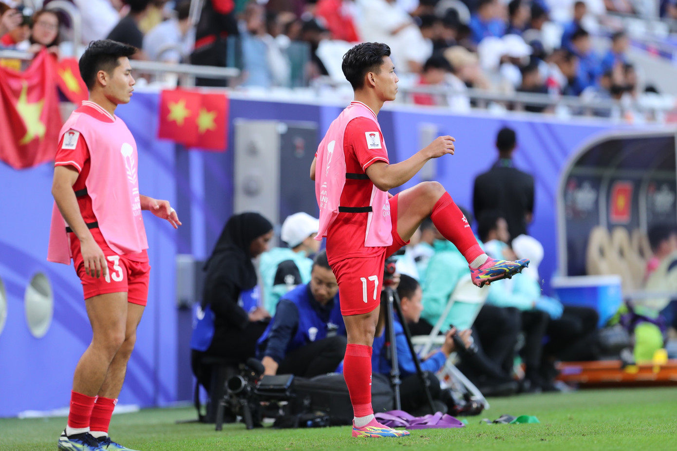 Việt Nam thua 2-4 đầy quả cảm trước Nhật Bản ảnh 45