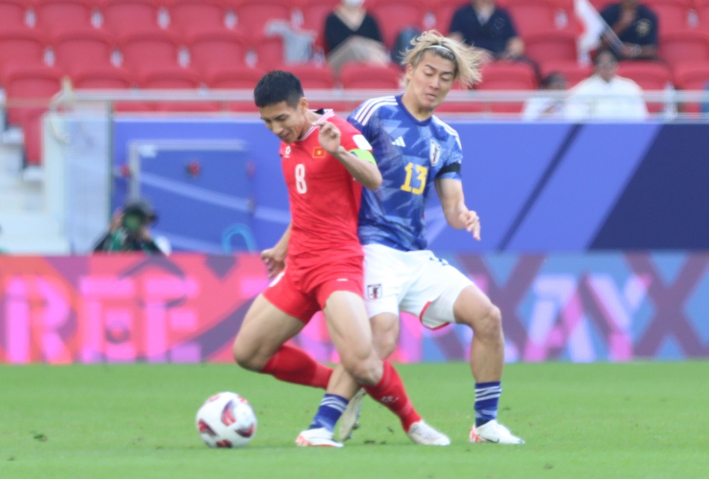 Việt Nam thua 2-4 đầy quả cảm trước Nhật Bản ảnh 14