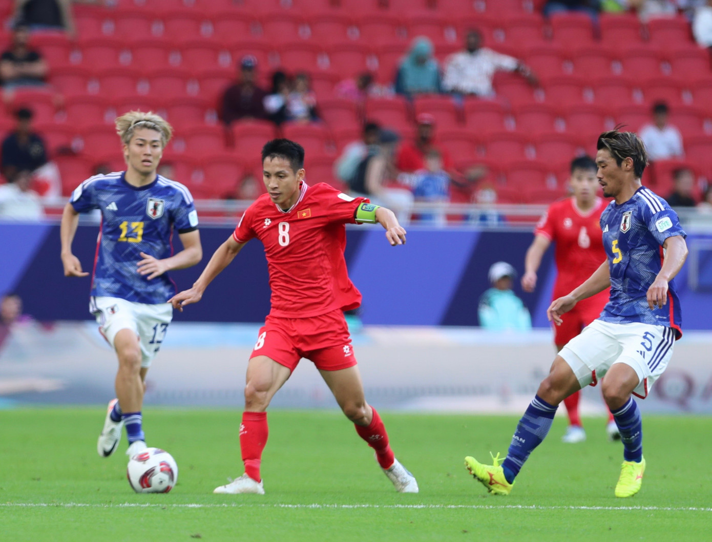 Việt Nam thua 2-4 đầy quả cảm trước Nhật Bản ảnh 39