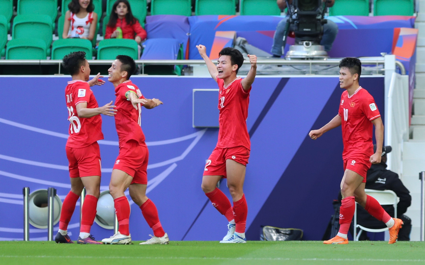 Việt Nam thua 2-4 đầy quả cảm trước Nhật Bản ảnh 28