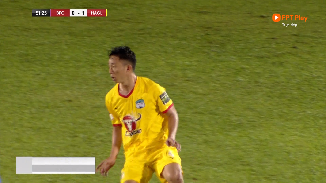 Châu Ngọc Quang mở tỷ số cho HAGL.