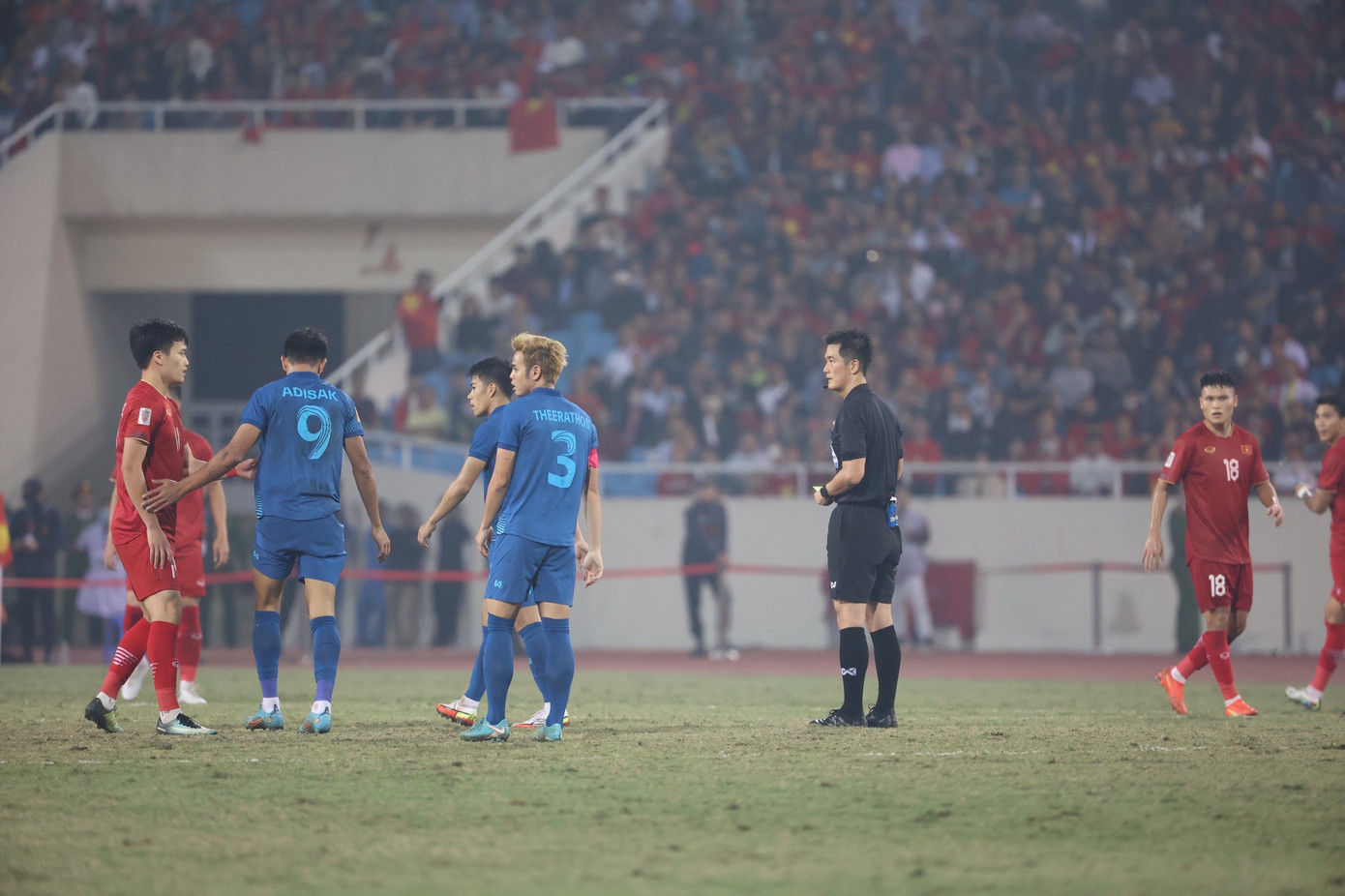 Để Thái Lan cầm hoà 2-2 trên sân nhà, tuyển Việt Nam đối mặt thách thức ở trận chung kết lượt về ảnh 45