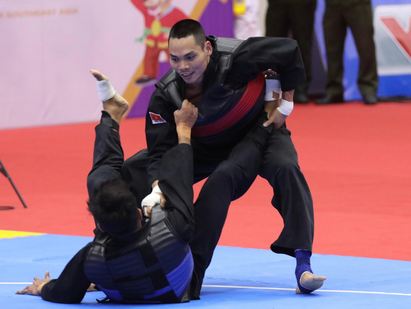 Trực tiếp SEA Games 31 ngày 16/5: Kình ngư Hưng Nguyên tiếp tục 'rinh' vàng từ hồ bơi ảnh 25