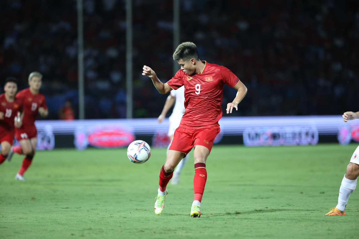 Vượt qua Hồng Kông (Trung Quốc) 1-0, ĐTVN có chiến thắng đầu tiên cùng HLV Troussier ảnh 31