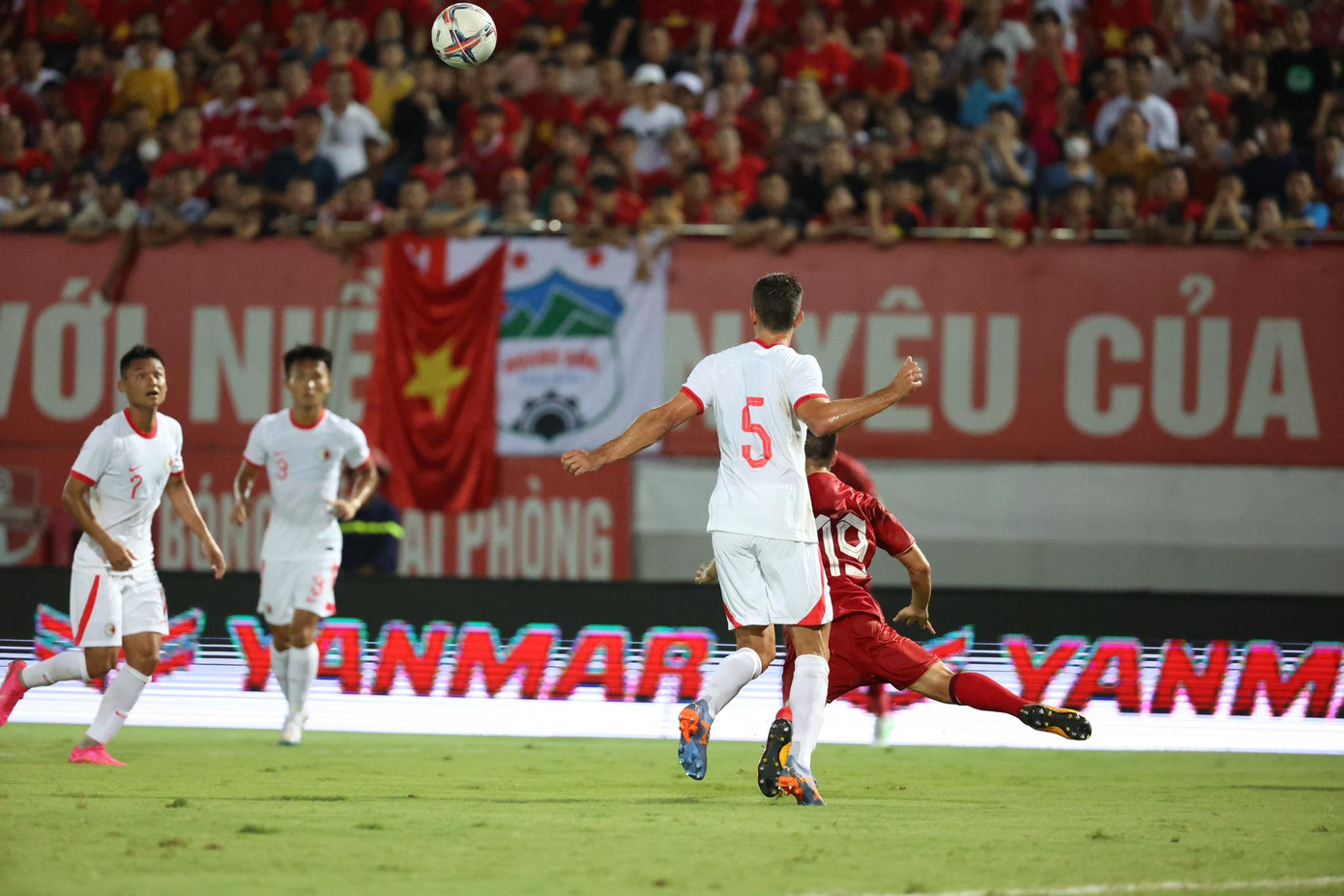 Vượt qua Hồng Kông (Trung Quốc) 1-0, ĐTVN có chiến thắng đầu tiên cùng HLV Troussier ảnh 35
