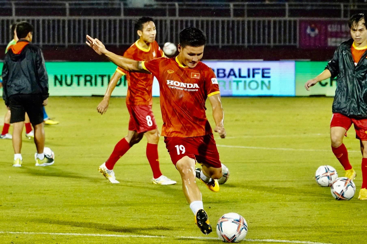 Đánh bại Ấn Độ 3-0, đội tuyển Việt Nam đăng quang cúp Tam hùng ảnh 3 Đánh bại Ấn Độ 3-0, đội tuyển Việt Nam đăng quang cúp Tam hùng ảnh 3