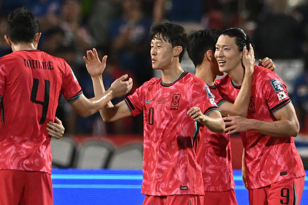 Thua đậm Hàn Quốc 0-3, Thái Lan hẹp cơ hội vào vòng trong ảnh 15 Thua đậm Hàn Quốc 0-3, Thái Lan hẹp cơ hội vào vòng trong ảnh 15