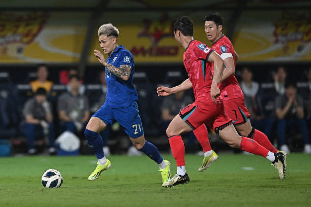 Thua đậm Hàn Quốc 0-3, Thái Lan hẹp cơ hội vào vòng trong ảnh 18 Thua đậm Hàn Quốc 0-3, Thái Lan hẹp cơ hội vào vòng trong ảnh 18