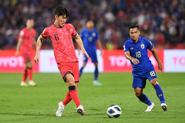 Thua đậm Hàn Quốc 0-3, Thái Lan hẹp cơ hội vào vòng trong ảnh 9 Thua đậm Hàn Quốc 0-3, Thái Lan hẹp cơ hội vào vòng trong ảnh 9