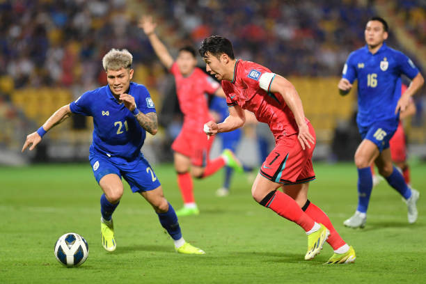 Thua đậm Hàn Quốc 0-3, Thái Lan hẹp cơ hội vào vòng trong ảnh 16 Thua đậm Hàn Quốc 0-3, Thái Lan hẹp cơ hội vào vòng trong ảnh 16